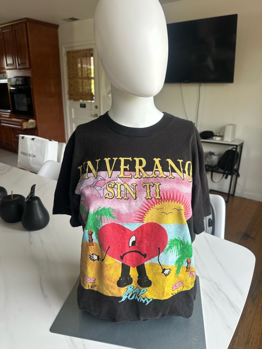 Bad bunny Sin Verano Sin Ti' Black Graphic Tee